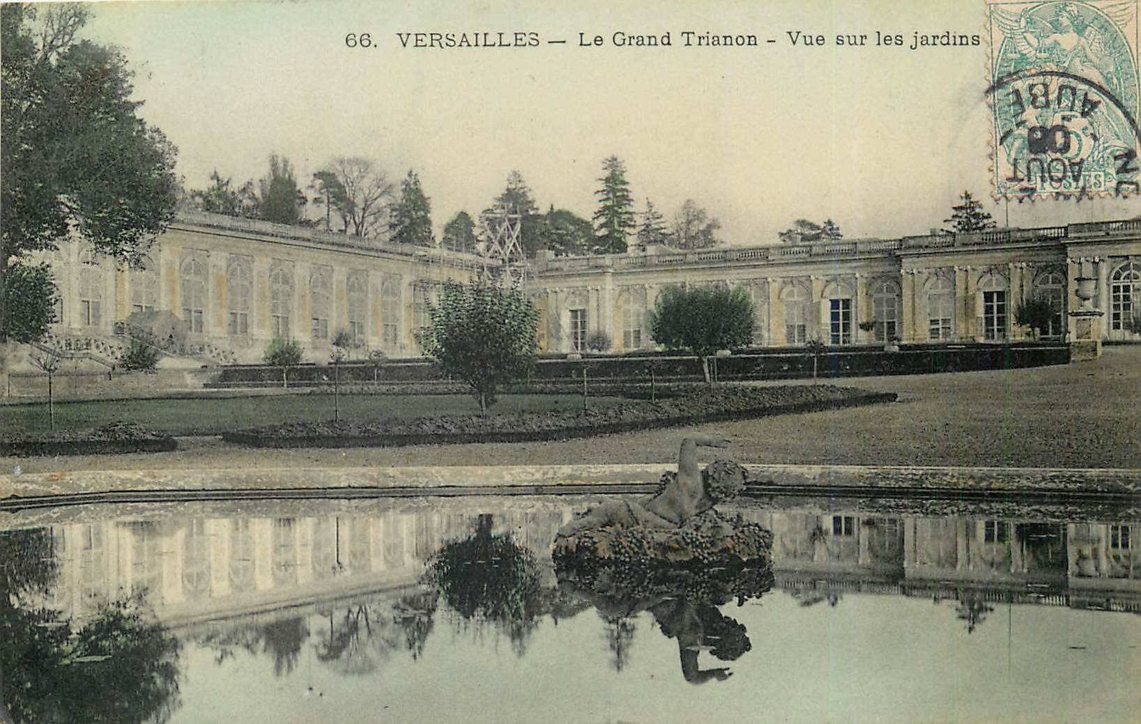 CPA Versailles Le Grand Trianon Vue sur les jardins 