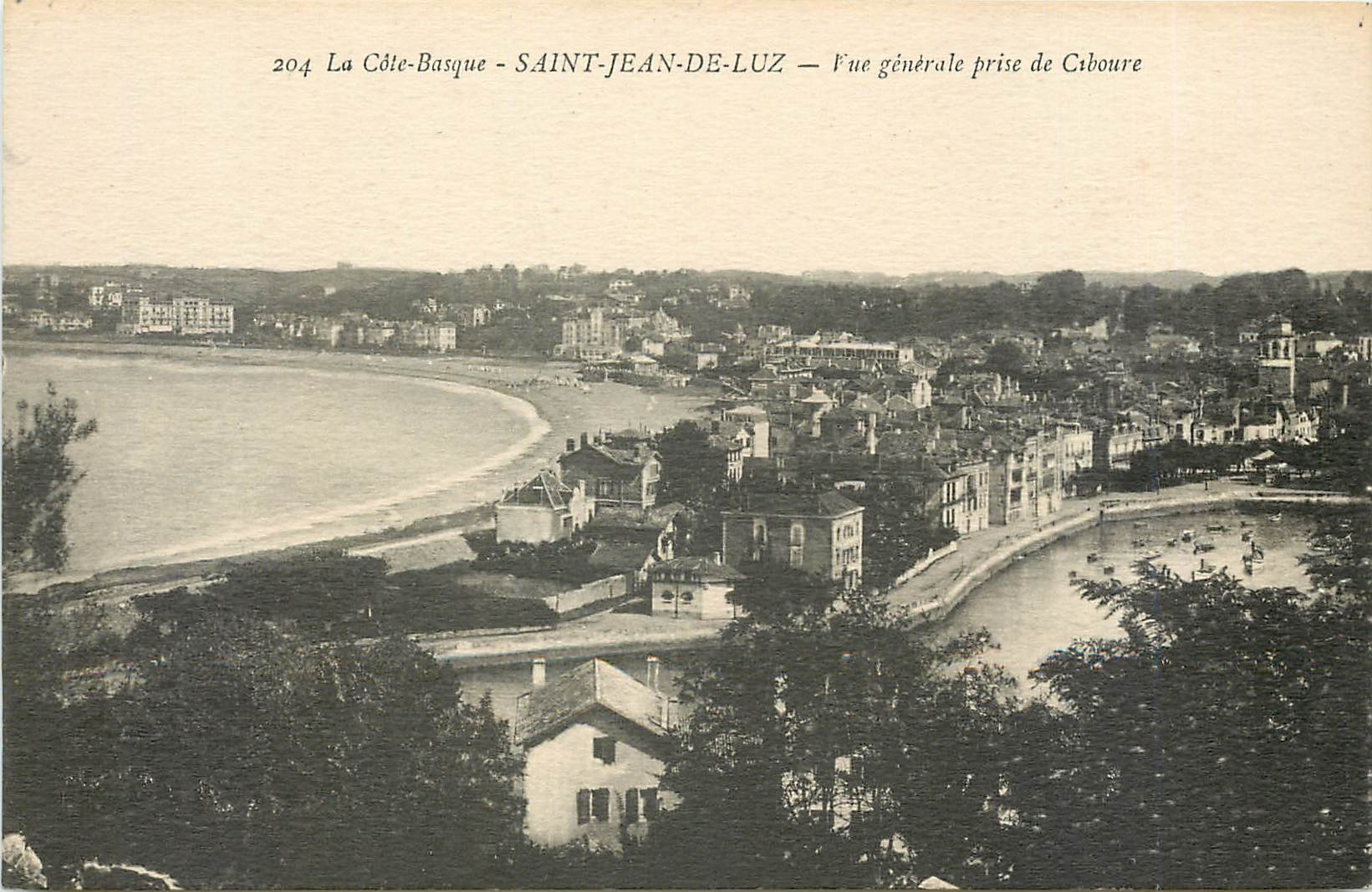 CPA La Cote Basque Saint Jean de Luz Vue generale prise de Ciboure 