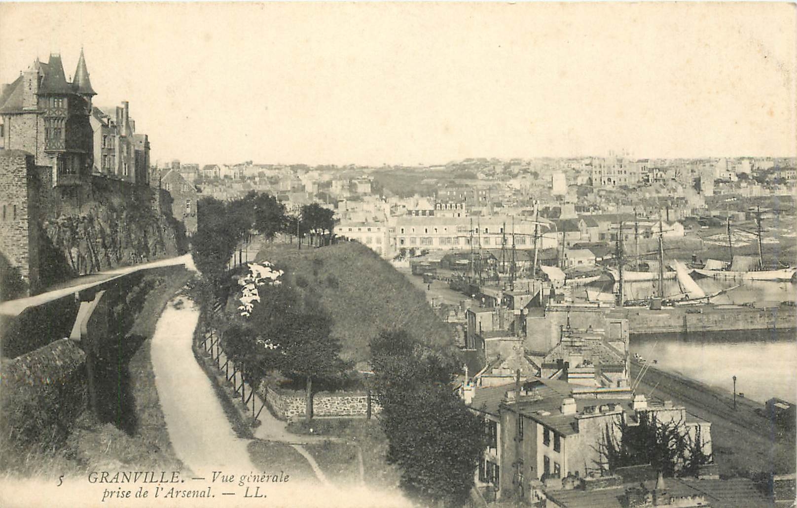 CPA Granville Vue generale prise de l'Arsenal