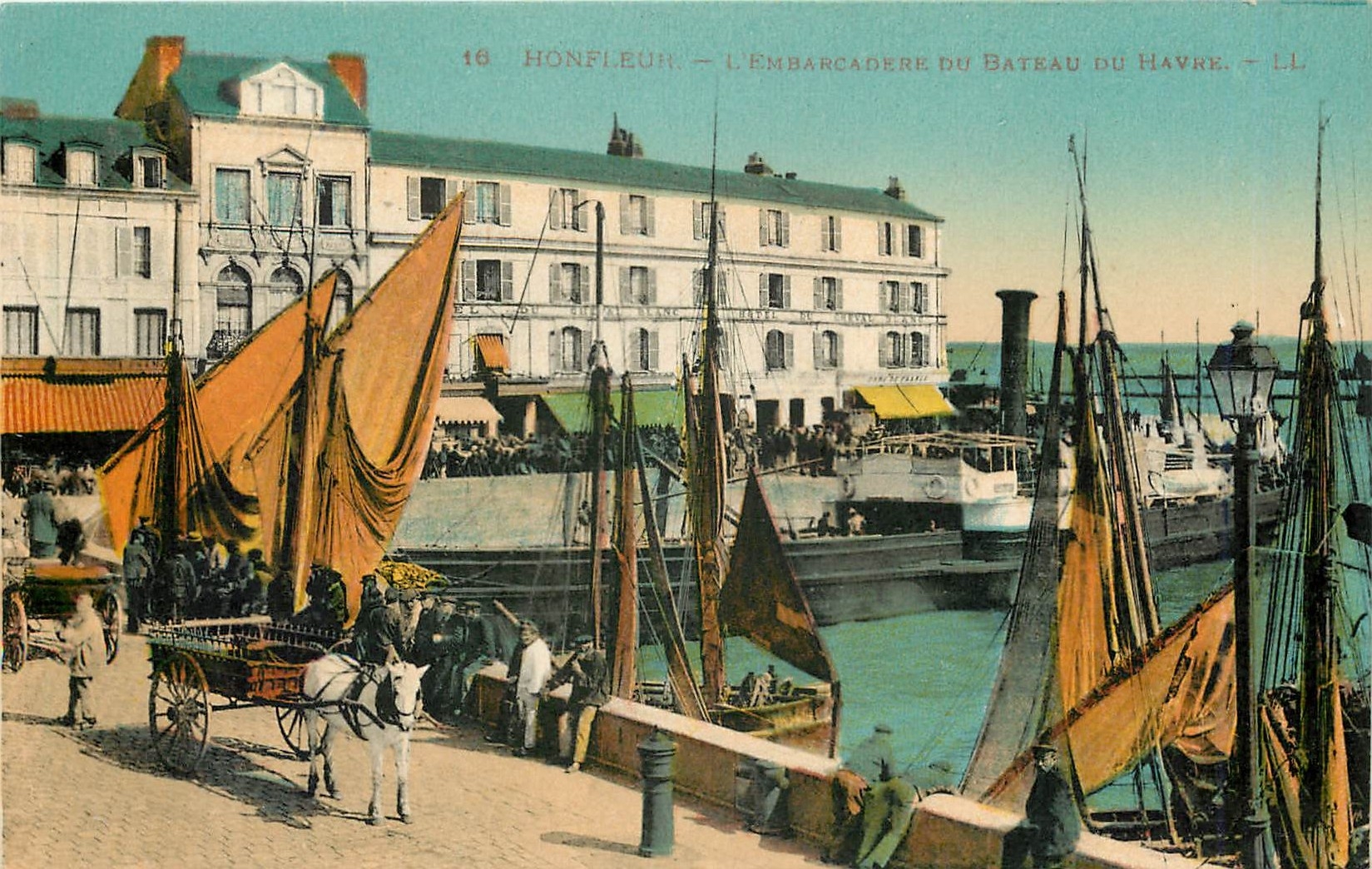 CPA Honfleur L'Embarcadere du Bateau du Havre Bateaux