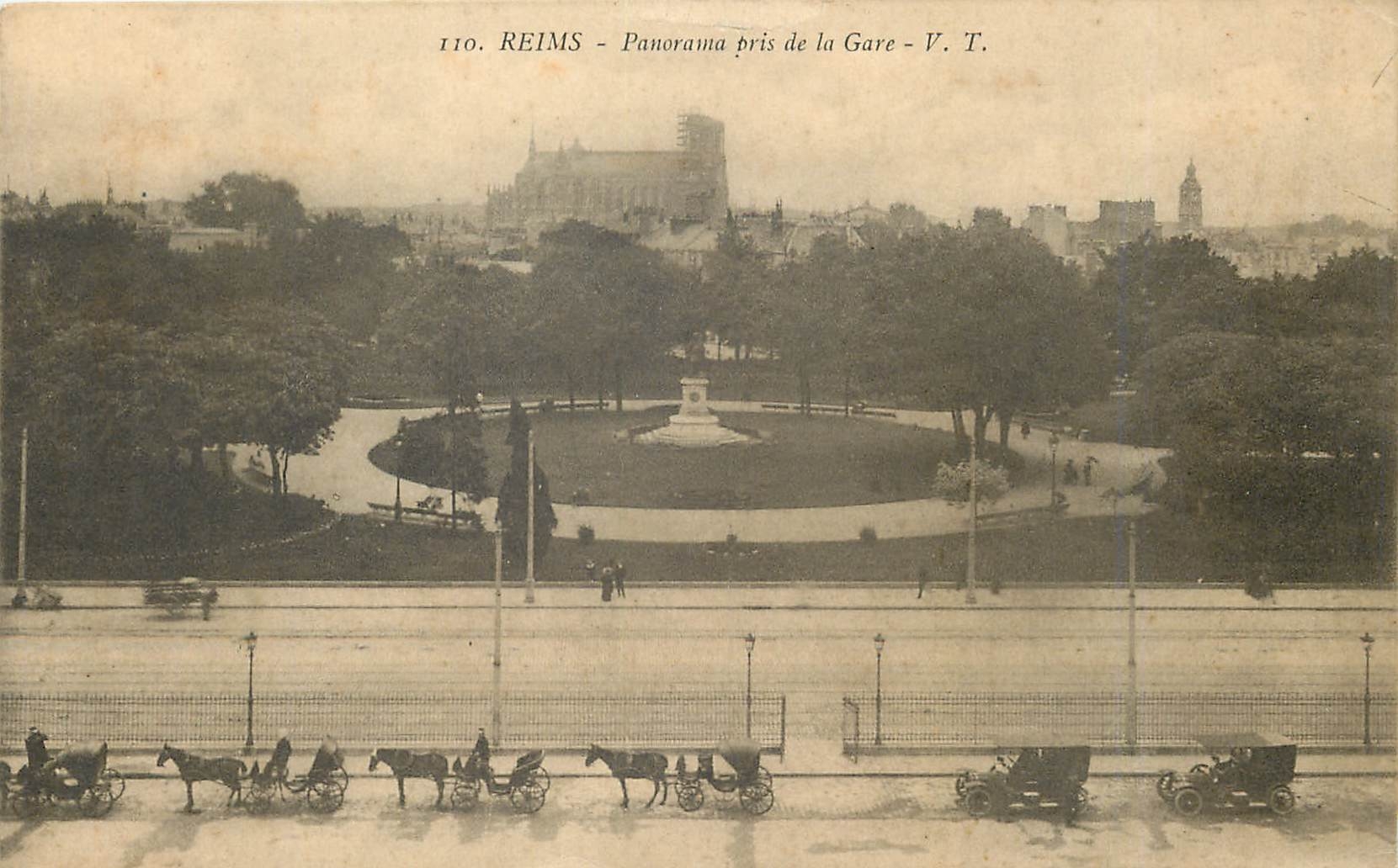 CPA Reims Panorama pris de la Gare 