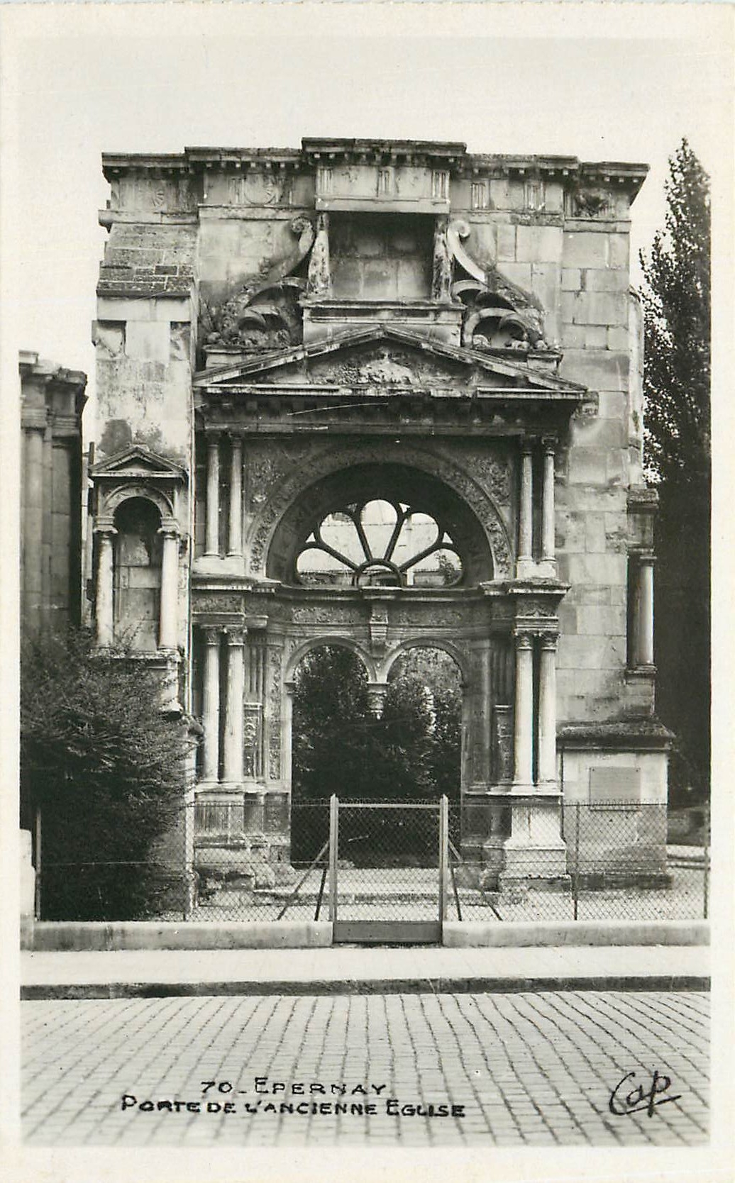 CPA Epernay Porte de l'Ancienne Eglise 