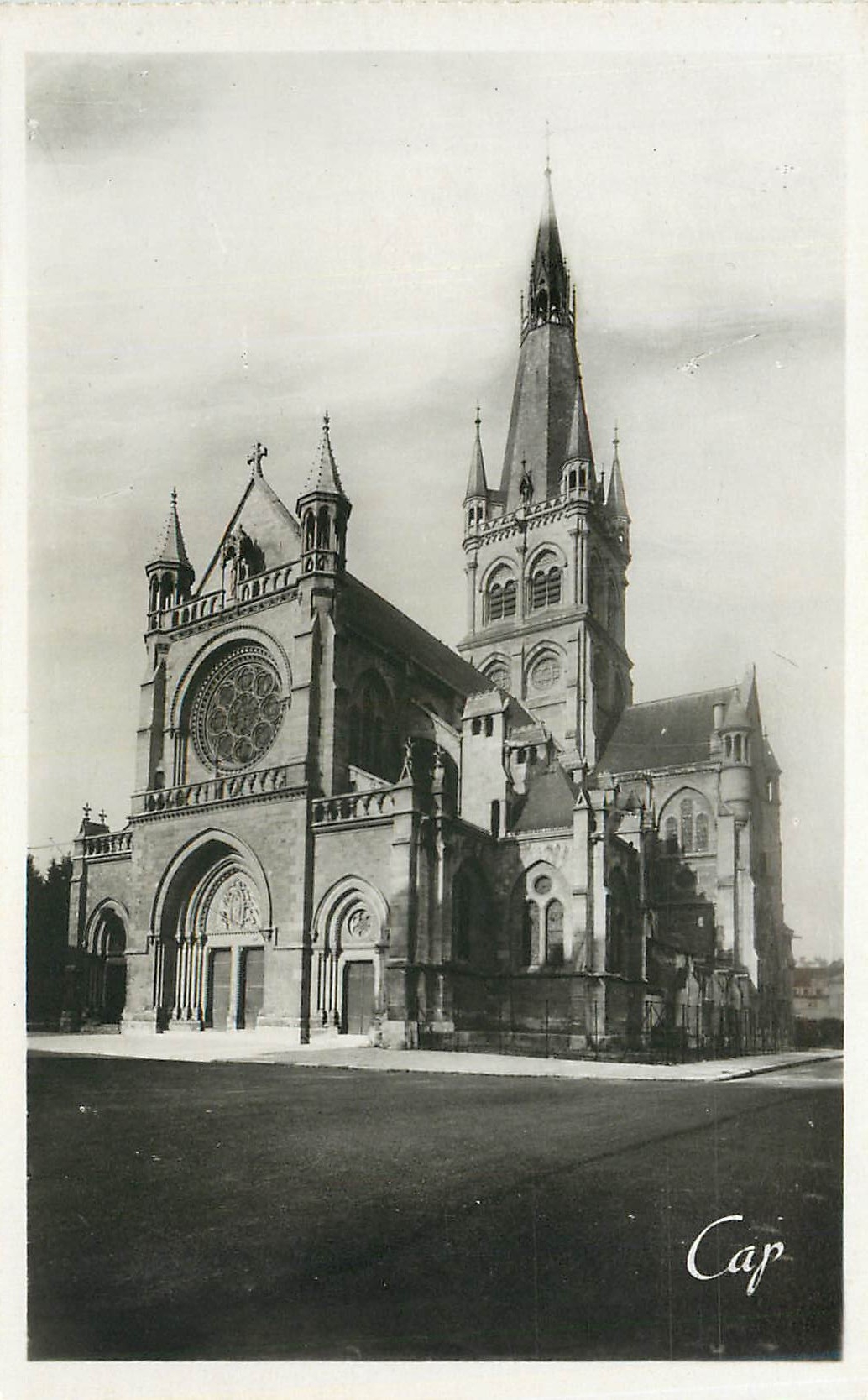 CPA Epernay La Cathedrale 