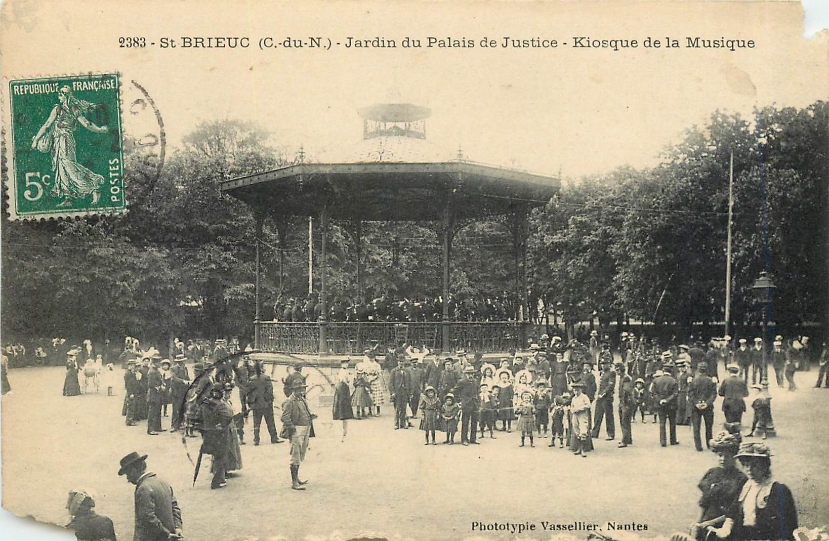 CPA St Brieuc C du N Jardin du Palais de Justice 