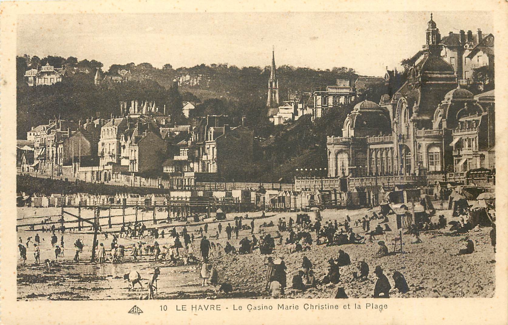CPA Le Havre Le Casino Marie Christine et la Plage 