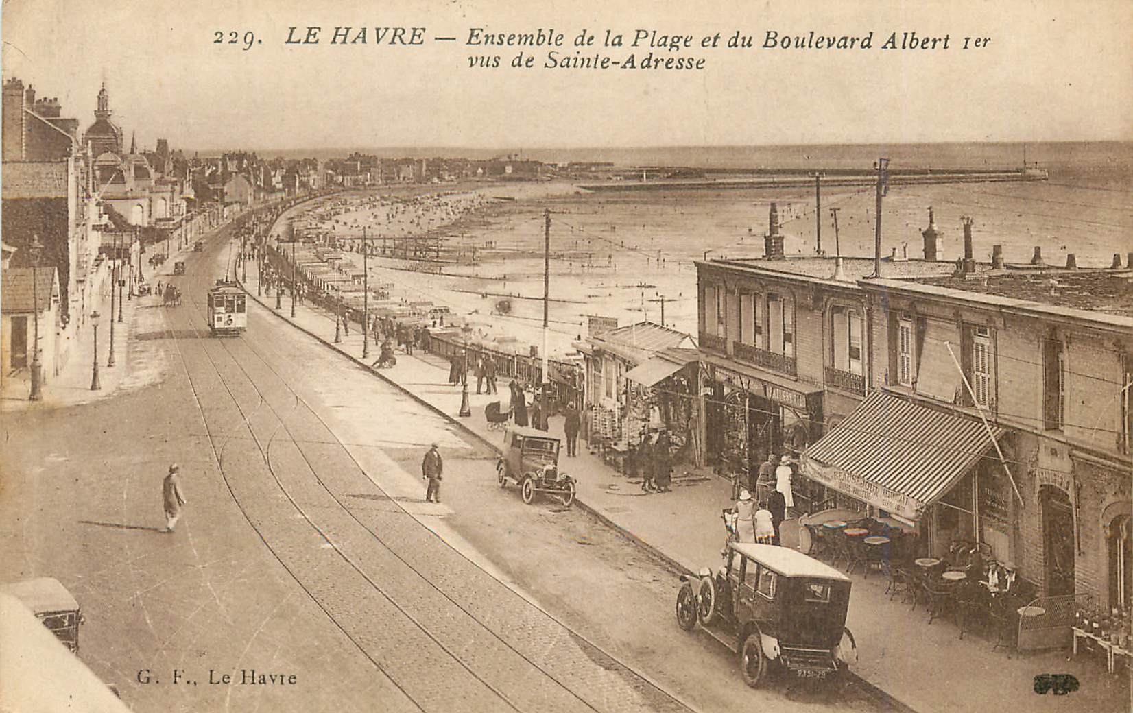 CPA Le Havre Ensemble de la Plage et du Boulevard Albert 1er vus de Sainte Adresse 