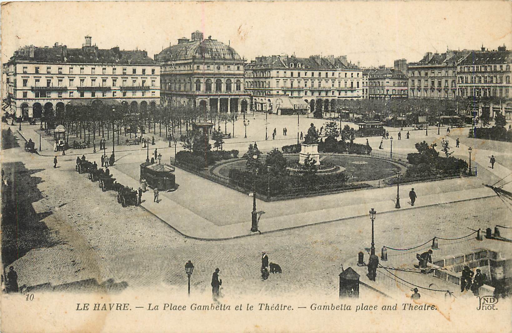 CPA Le Havre La Place Gambetta et le Theatre 