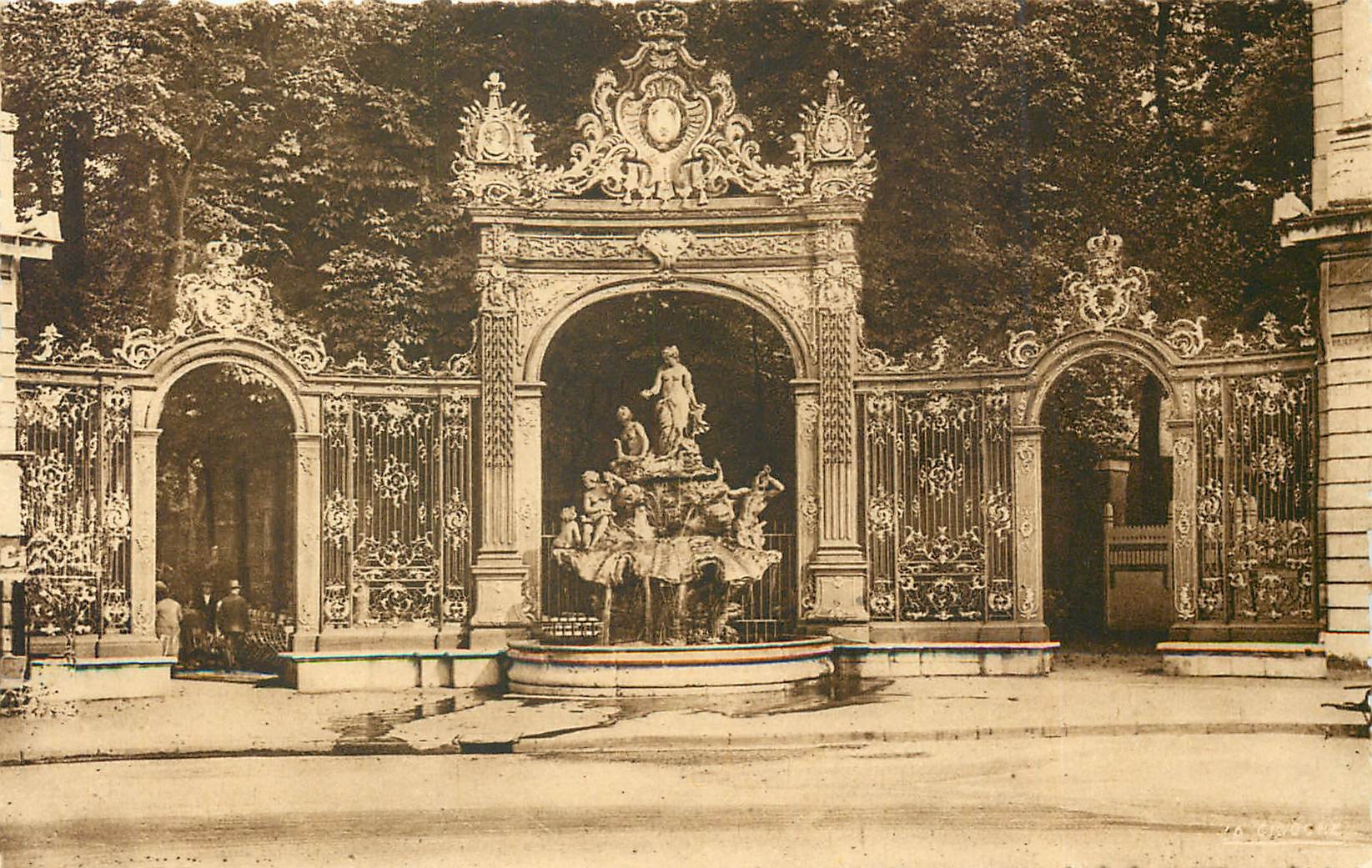CPA nancy Place Stanslas Fontaine d'Amphitrite
