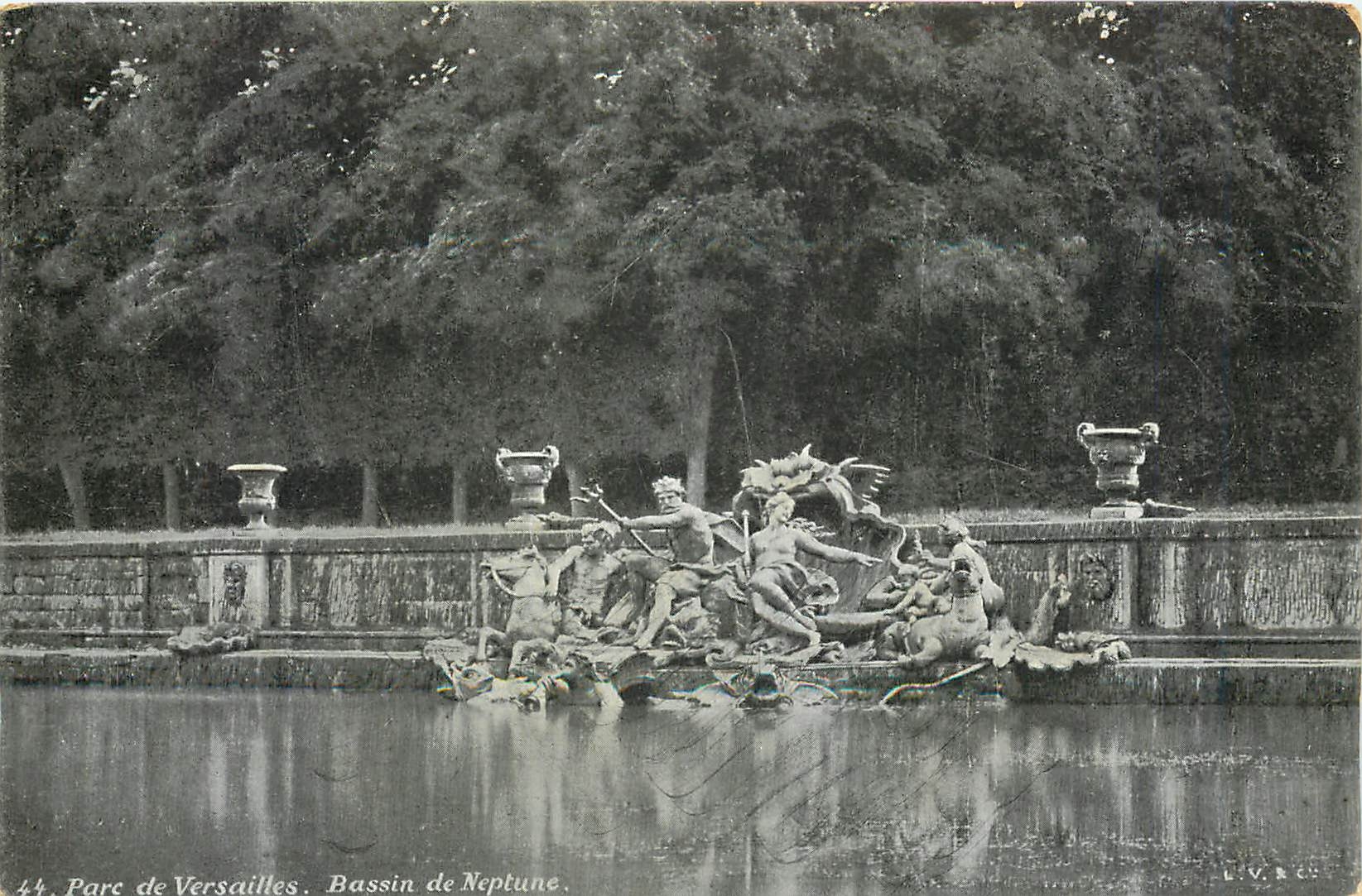 CPA parc de versaille Bassin de neptune