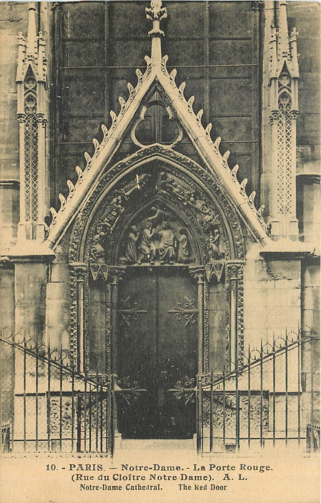 CPA Paris Notre Dame La porte Rouge Rue du cloture Notre dame