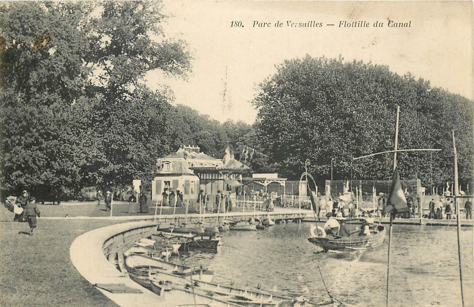 CPA Parc de Versailles Flottille du canal Bateaux