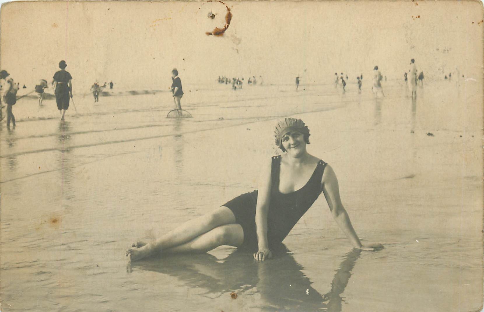 CARTE PHOTO Femme Maillot d ebain