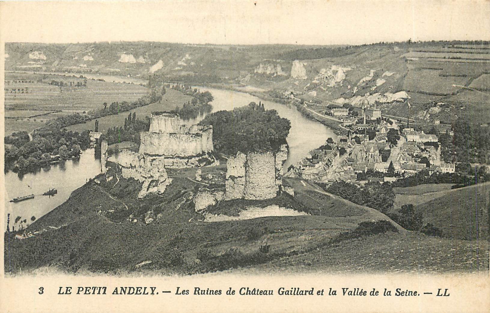 CPA Le petit Andely Les ruines de chateau Gaillad et la vallee de la Seine LL