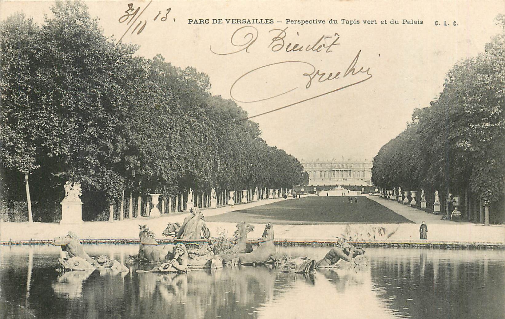 CPA Parc de Versailles Perspective du Tapis vert et du palais