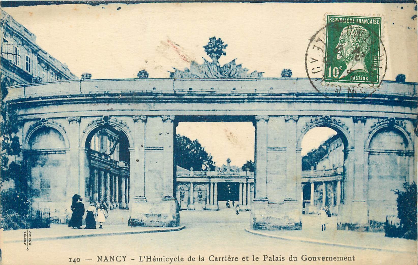 CPA Nancy l'Hemcycle de la criere et le Palais Gouvernement