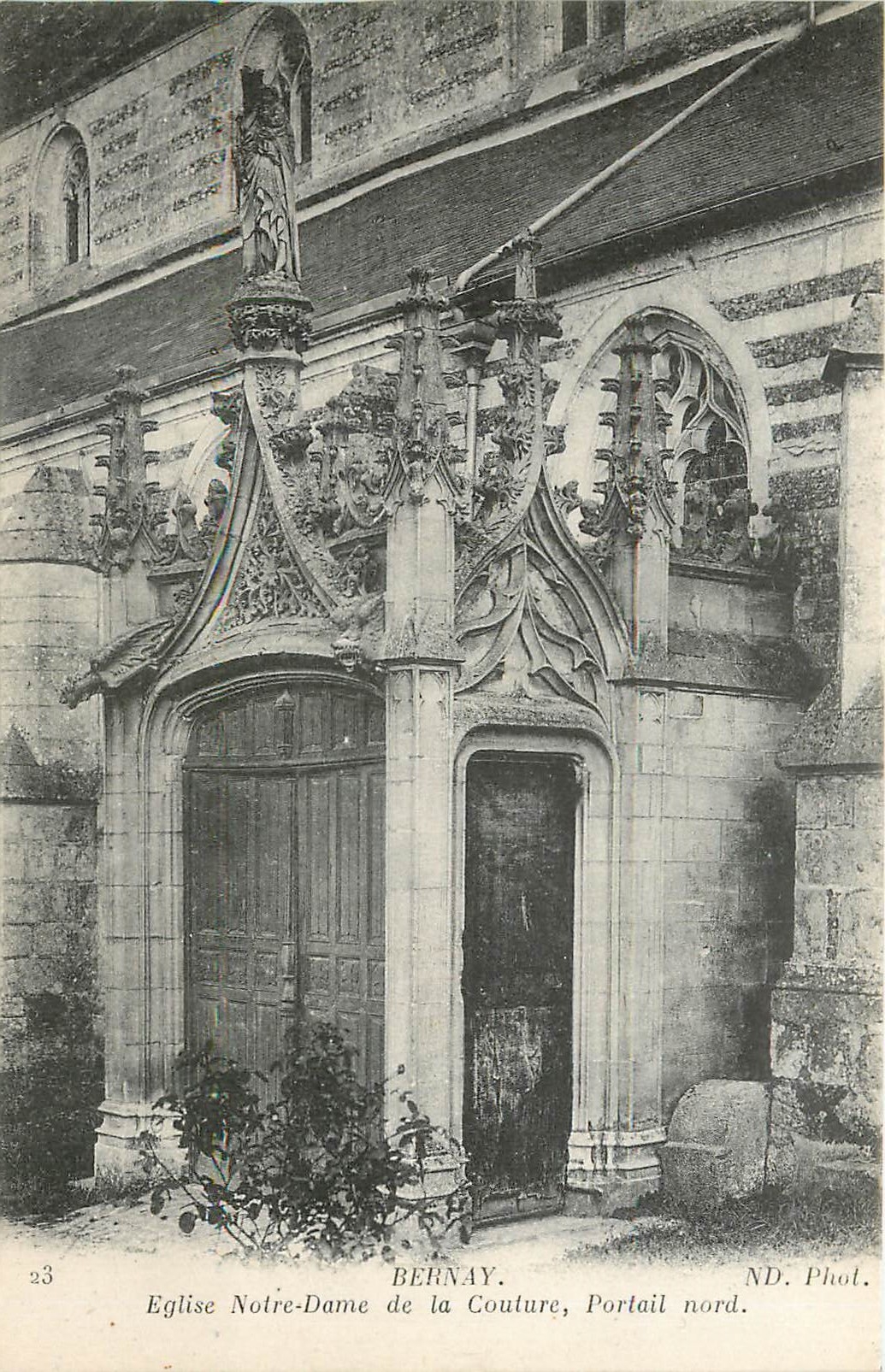 CPA Bernay Eglise Notre Dame de la Couture portrait Nord