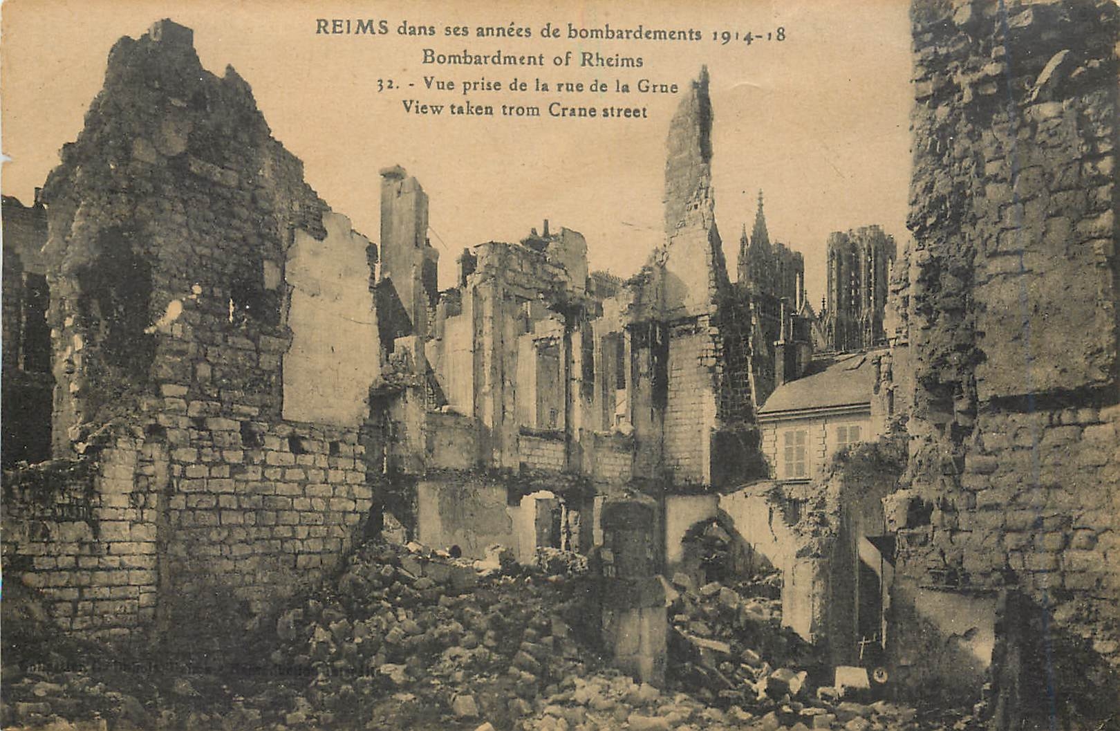 CPA Reims dans ses annees de bombardements 1914 1917 Vue prise de la rue de la Gare