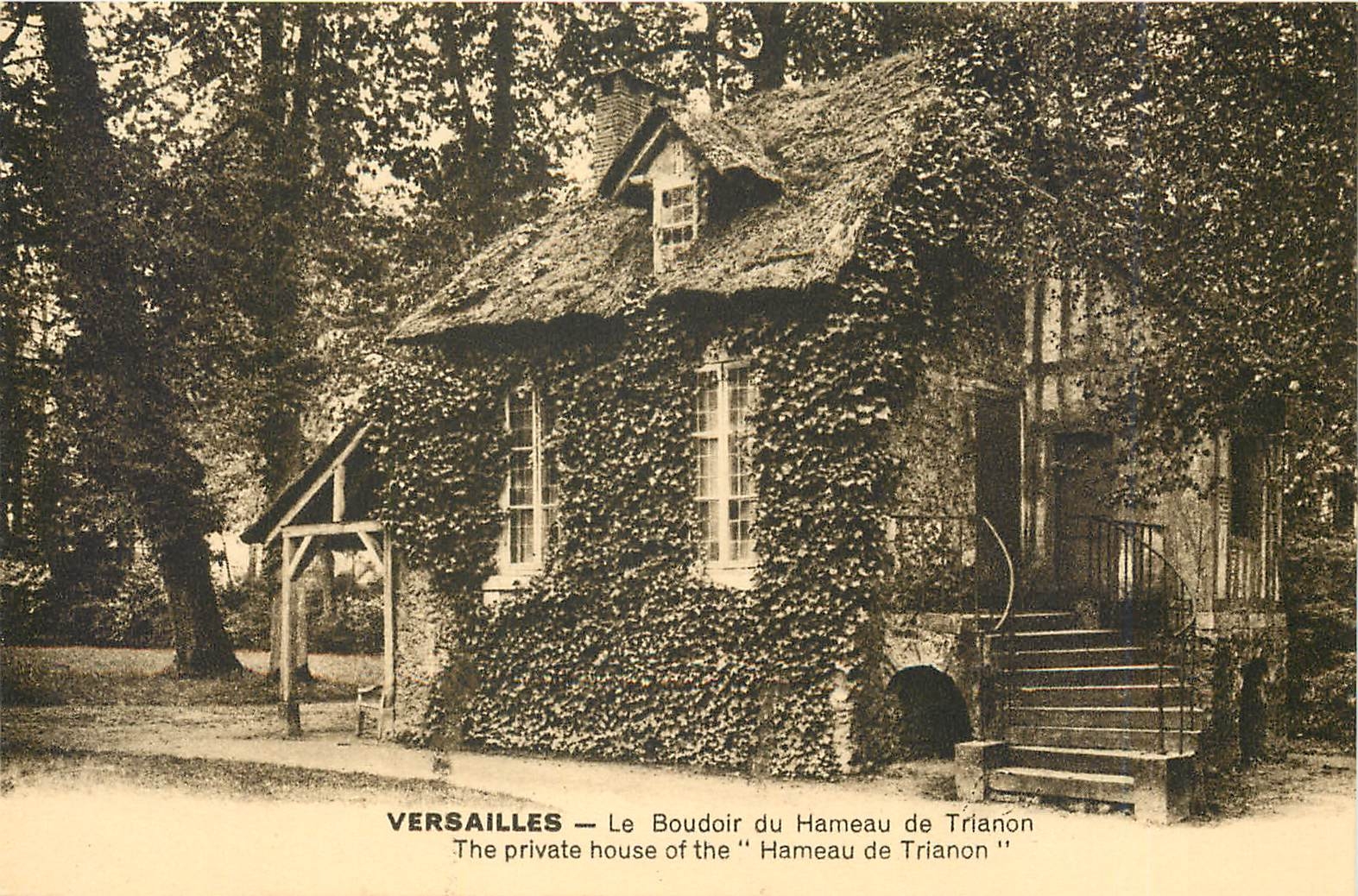 CPA Versailles Le boudoir du Hameau de Trianon