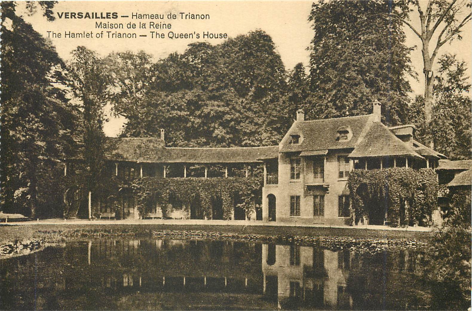CPA Versailles Hameau de trianon Maison de la Reine