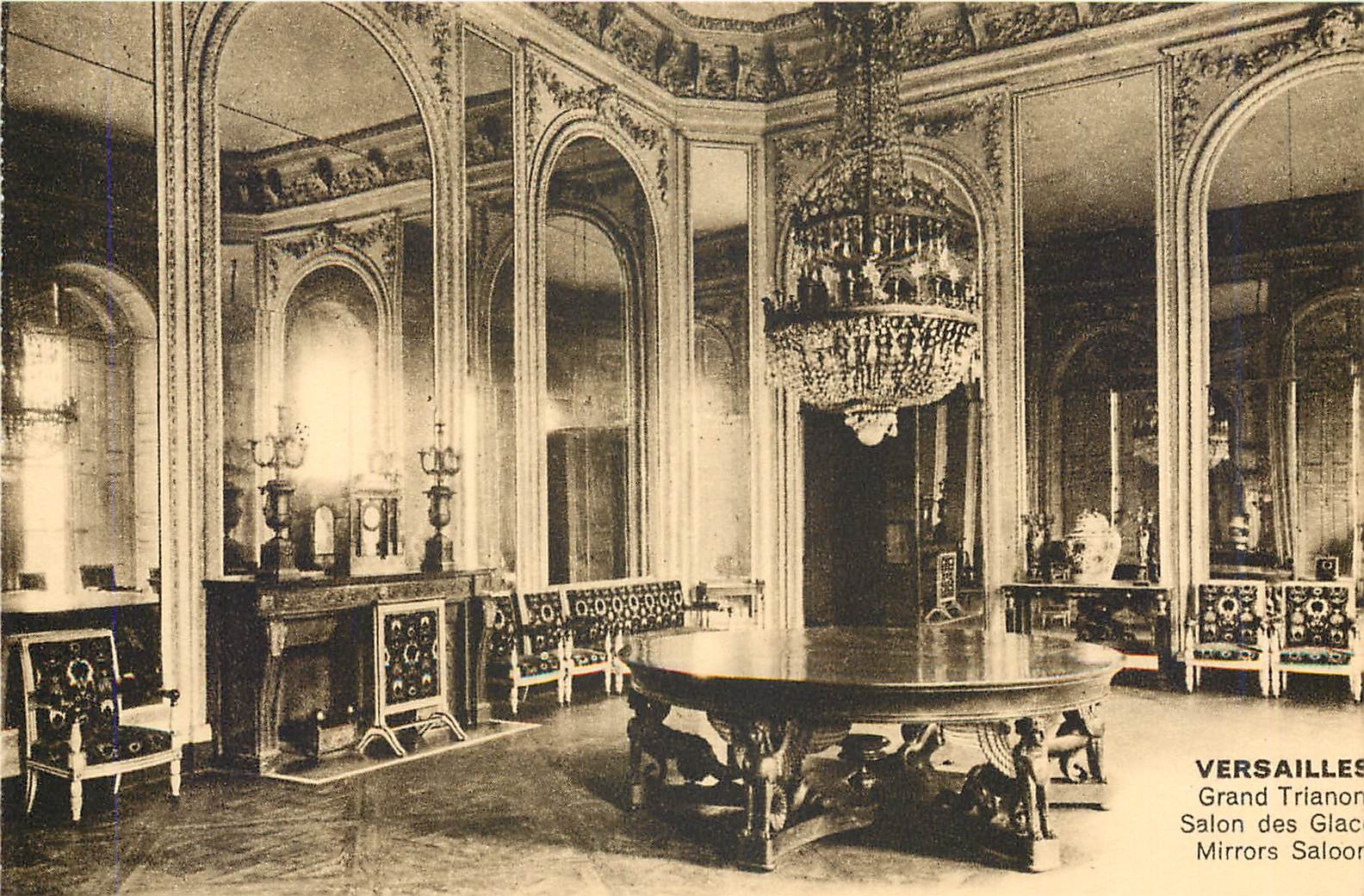 CPA Versailles Palais du Grand trianon le Peristyle 