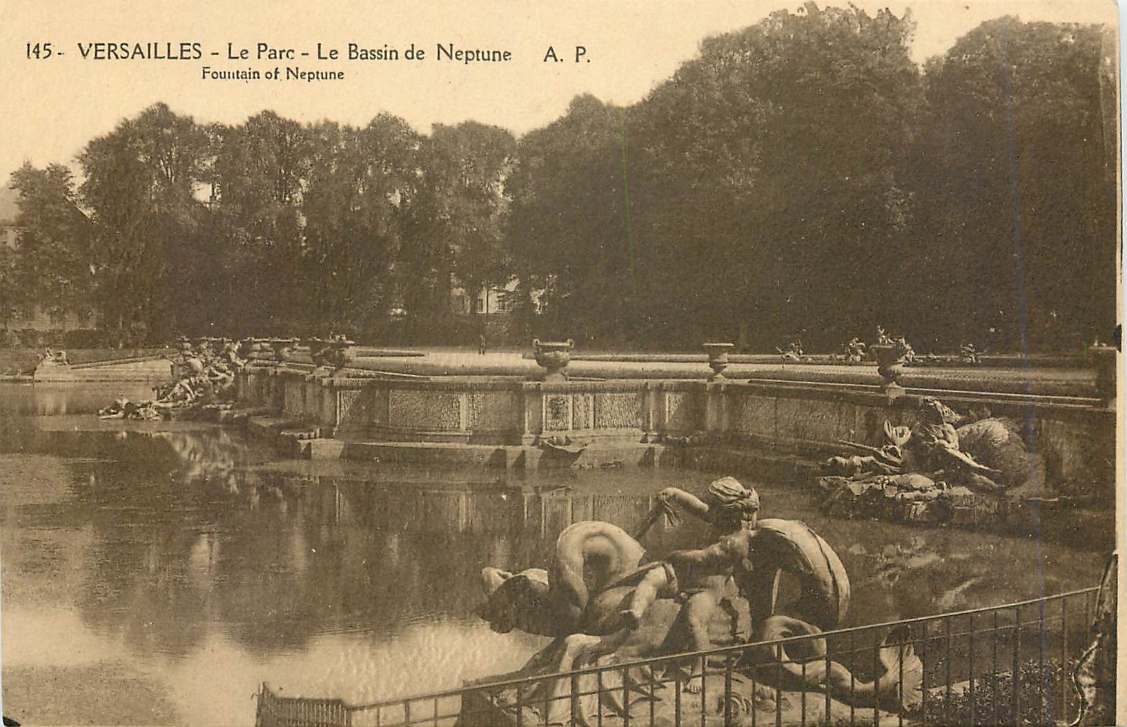 CPA Versailles Le Parc Le Bassin de Neptune 