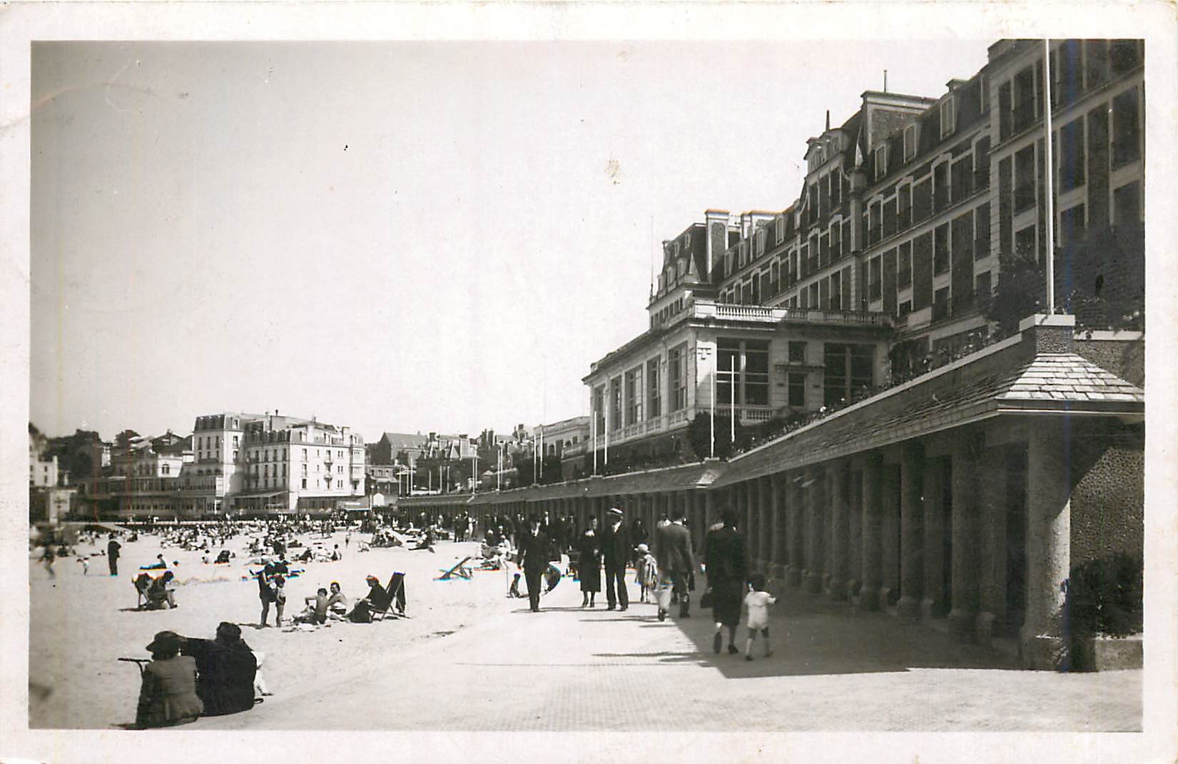CPA Dinard La Promenade et les nouvelles cabines de bain 