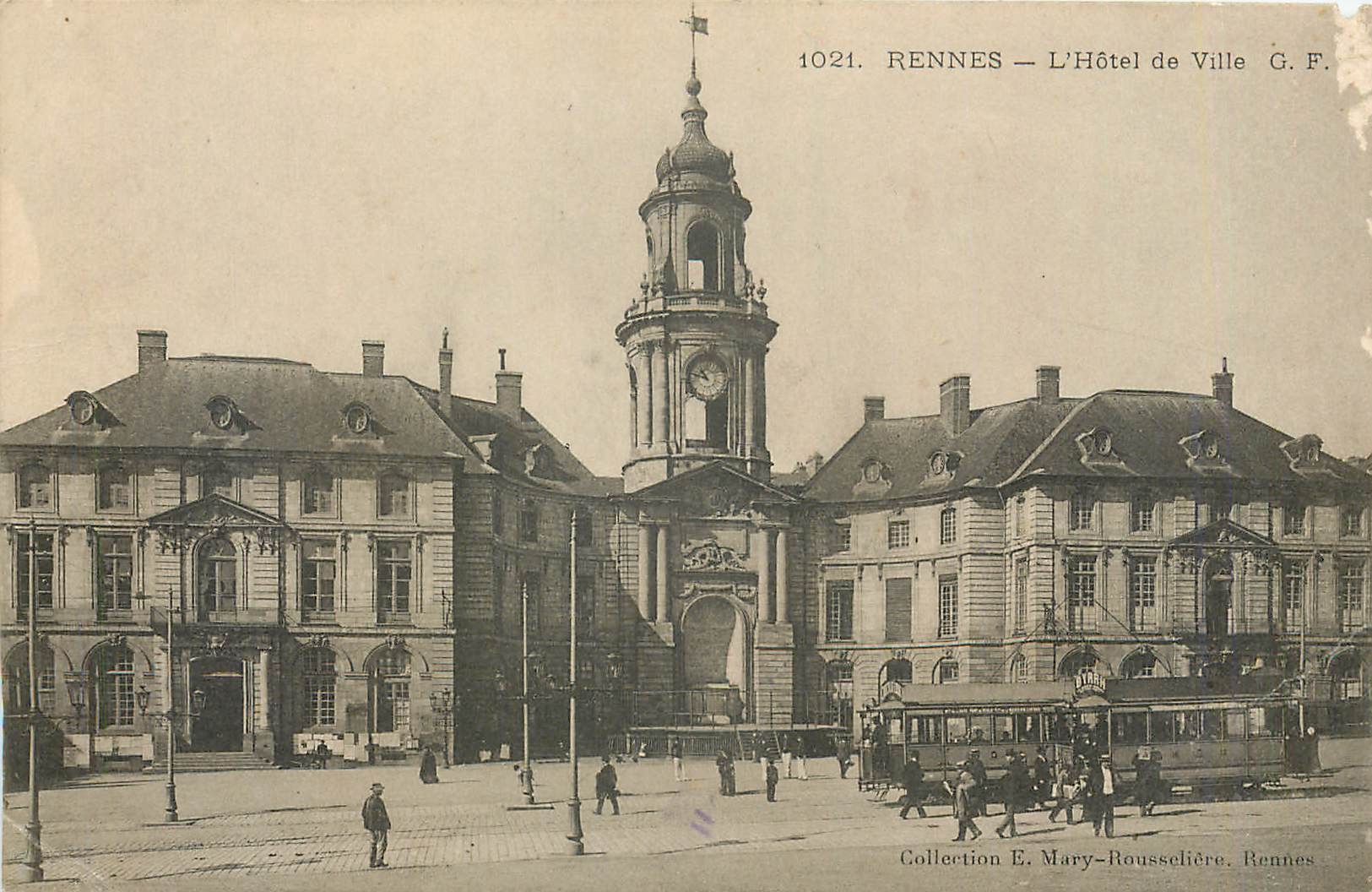 CPA Rennes L'Hotel de Ville Tramway