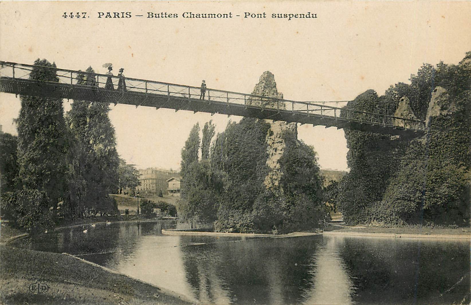 CPA Paris Buttes Chaumont Pont suspendu 