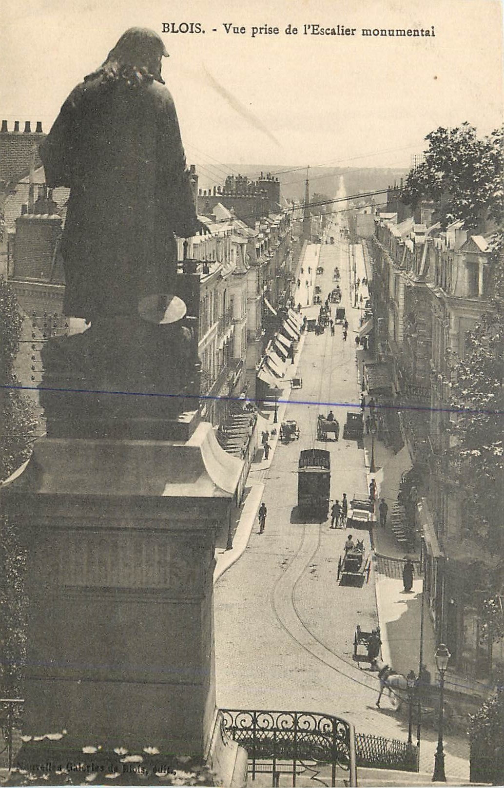 CPA Blois Vue prise de l'Escalier monumentai