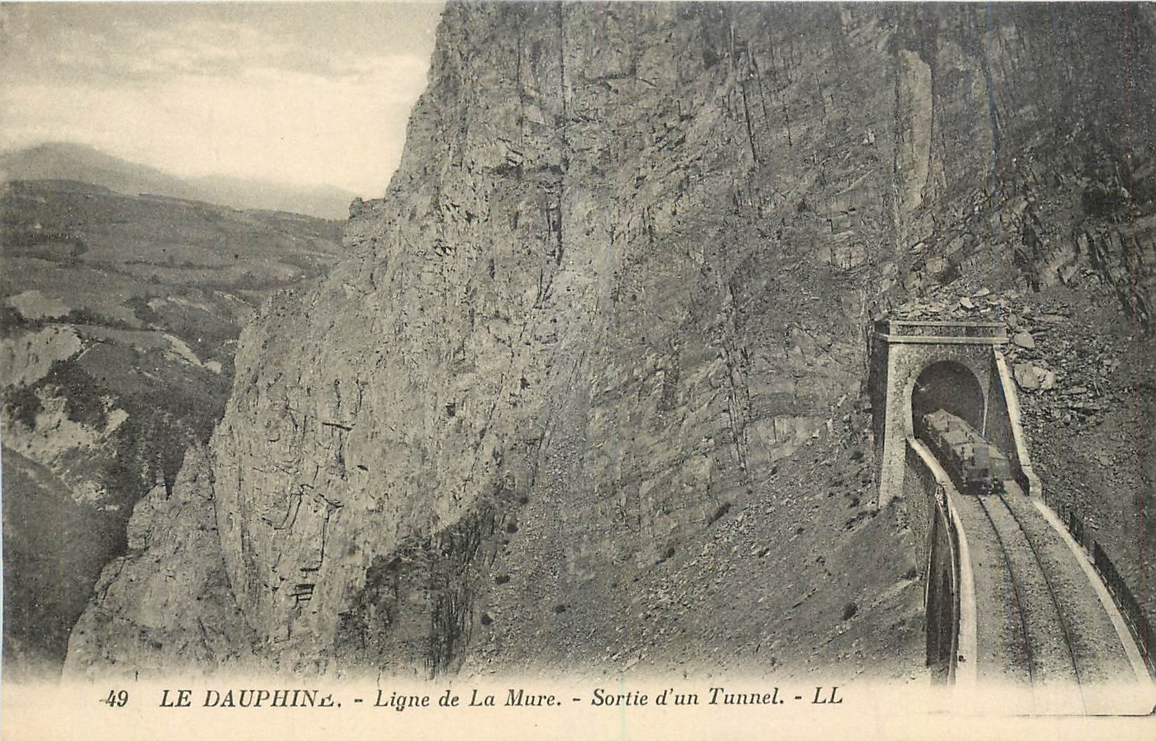 CPA Le Dauphine Ligne de La Mure Sortie d'un Tunnel 