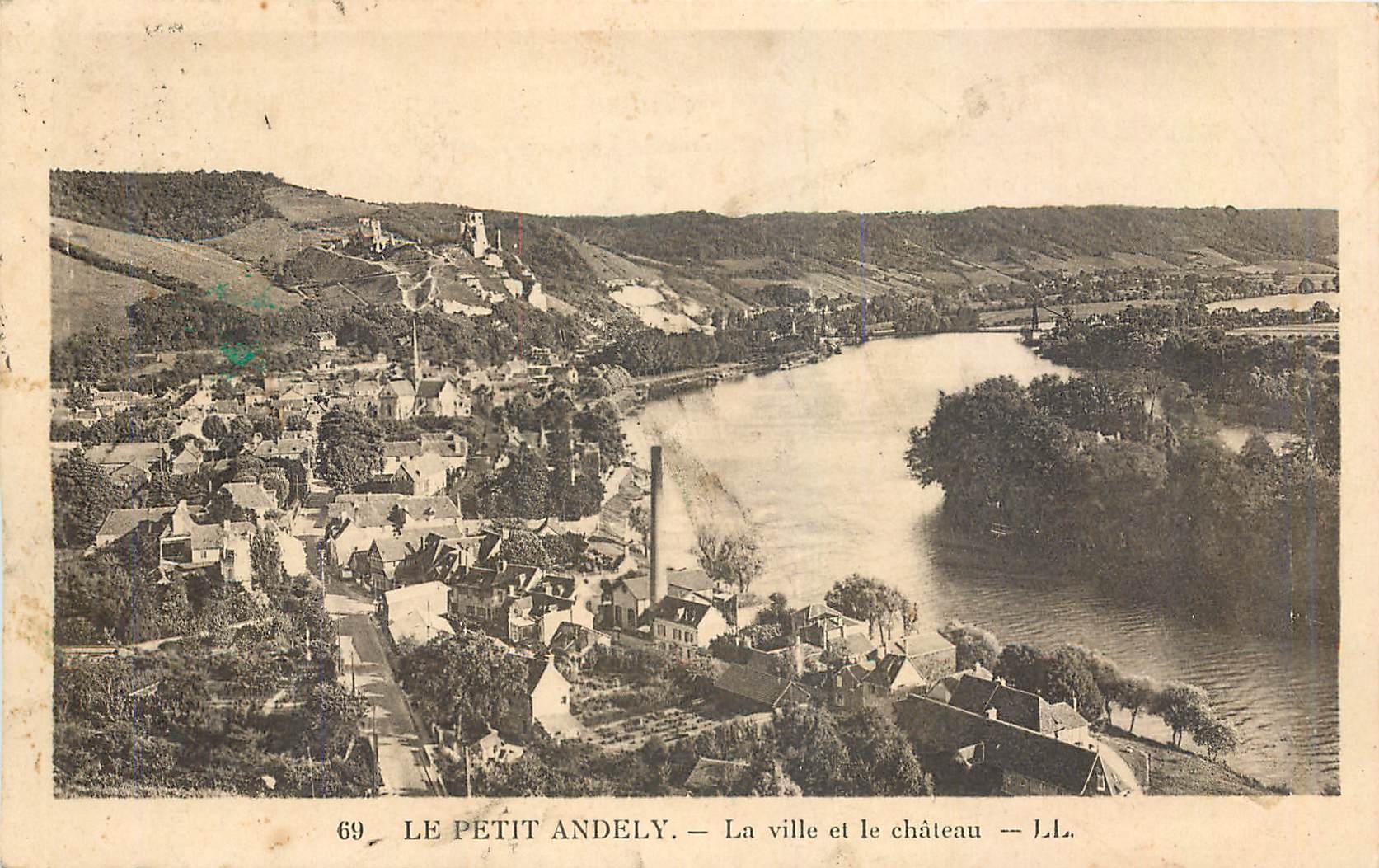 CPA Le Petit Andely La ville et le chateau