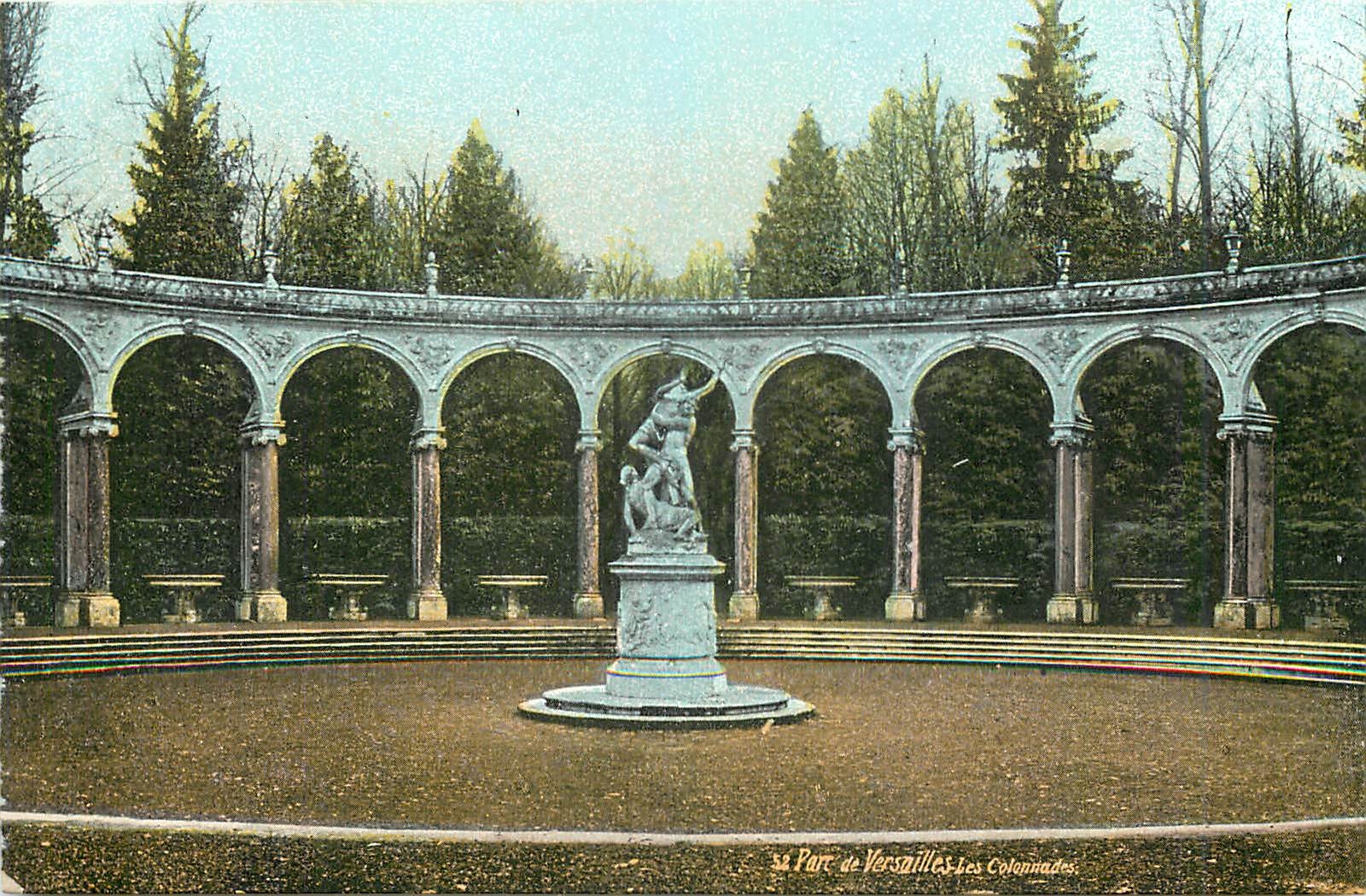 CPA Port de Versailles les Colonnades 