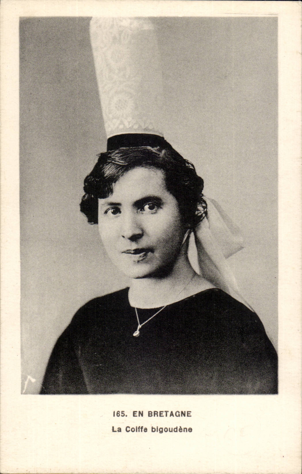 Brittany the Cap bigoudene - CPA