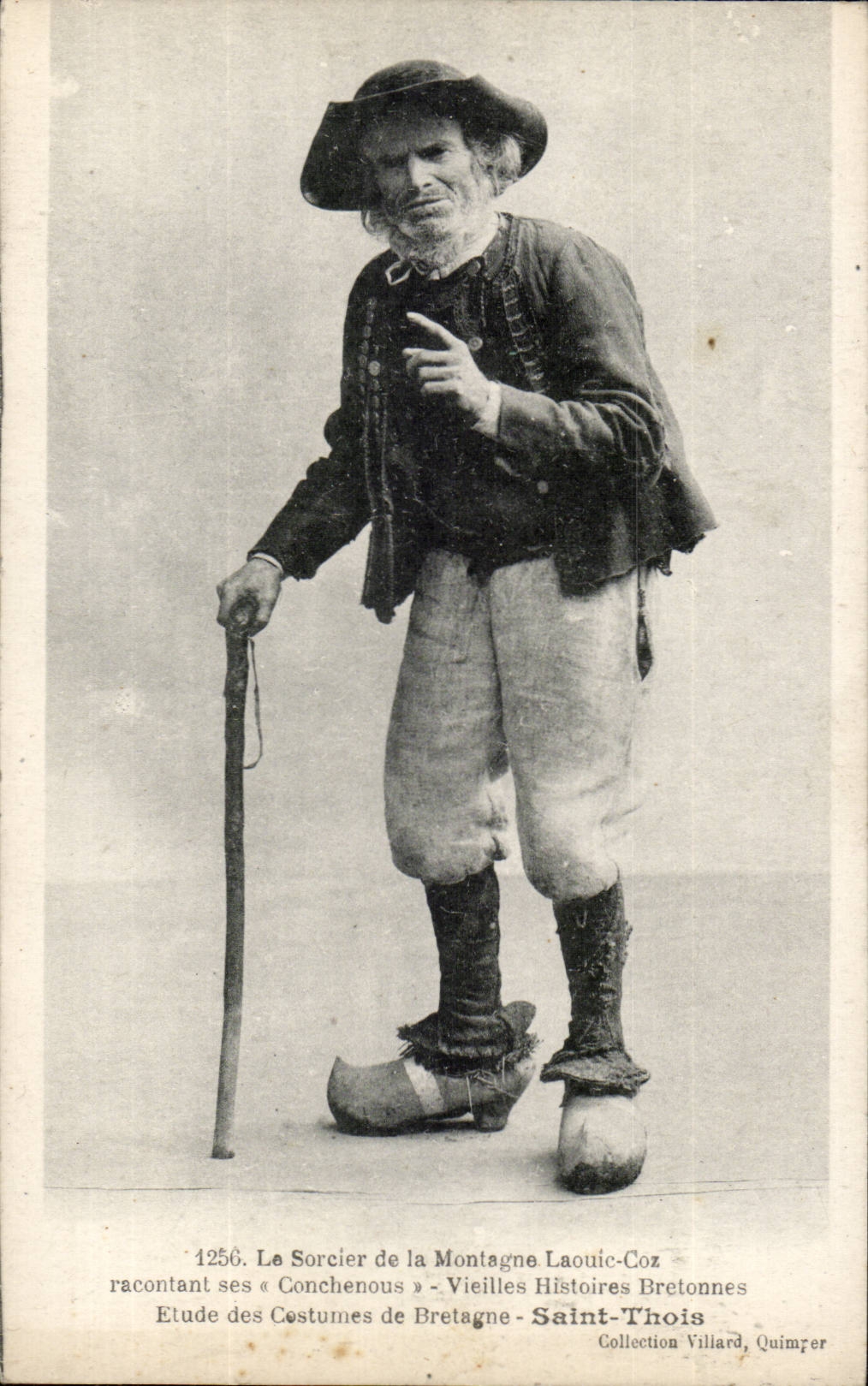 Brittany the Wizard of the Laouie-Coz Mountain recontant his Conchenous- Hurdy-gurdies Breton Stories - Saint-Thois - CPA