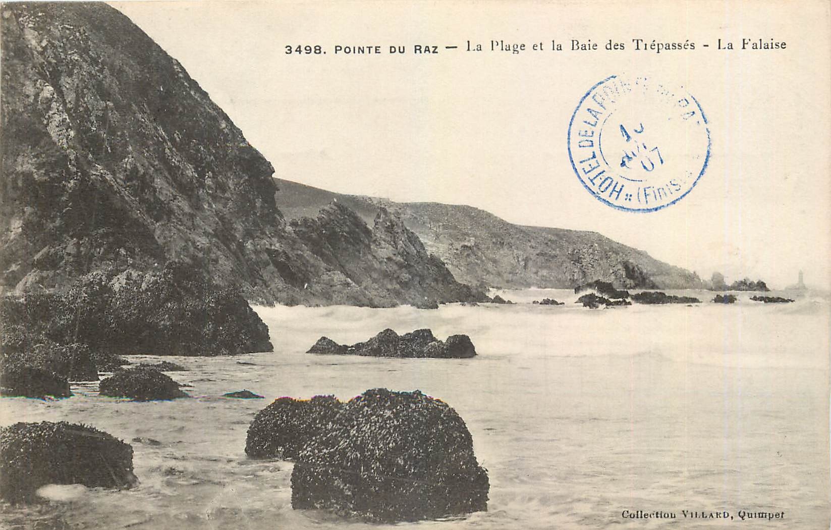CPA Pointe du Raz La Plage et la Baie des Trepasses La Falaise