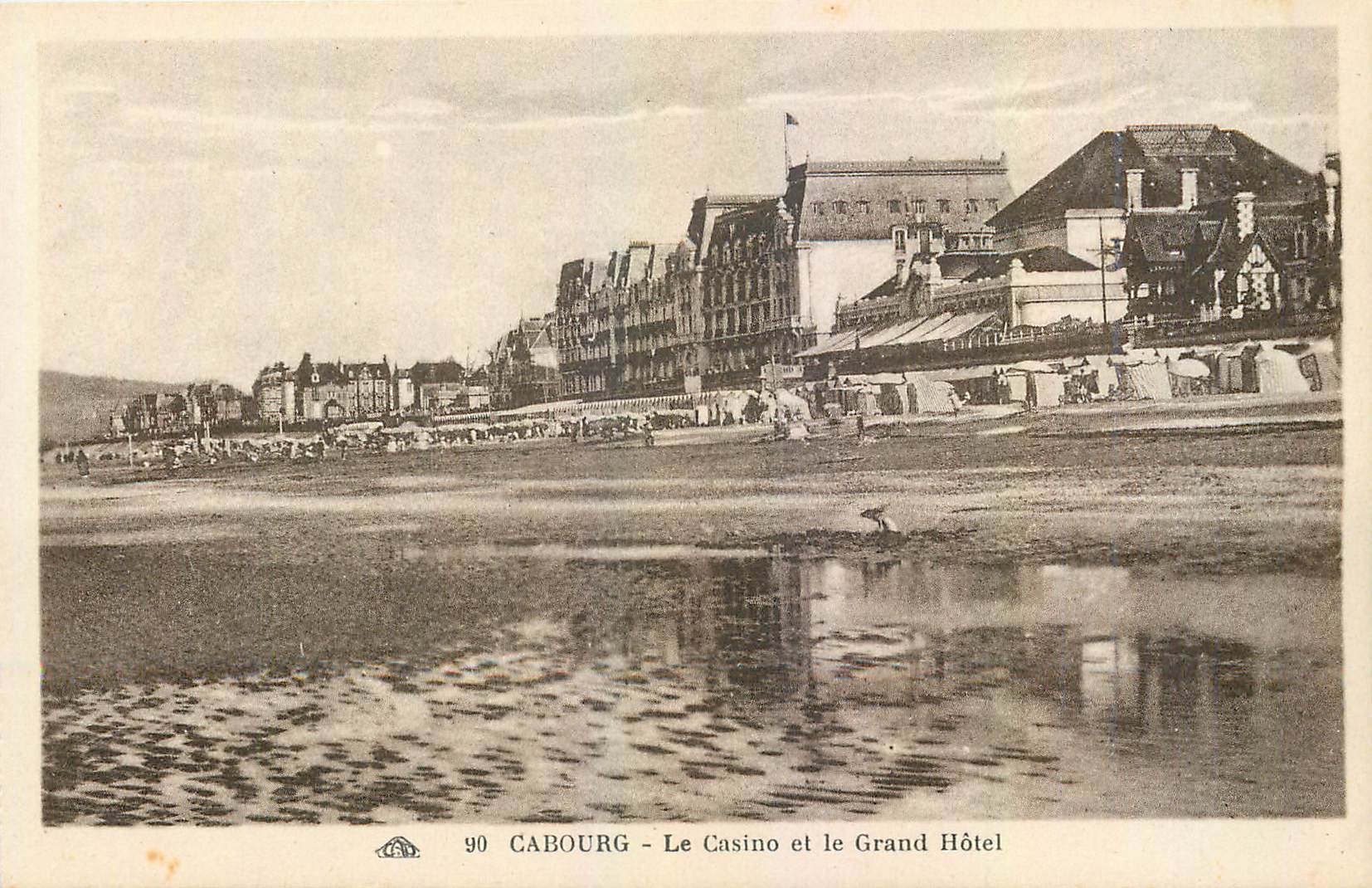 CPA Cabourg Le Casino et le Grand Hotel