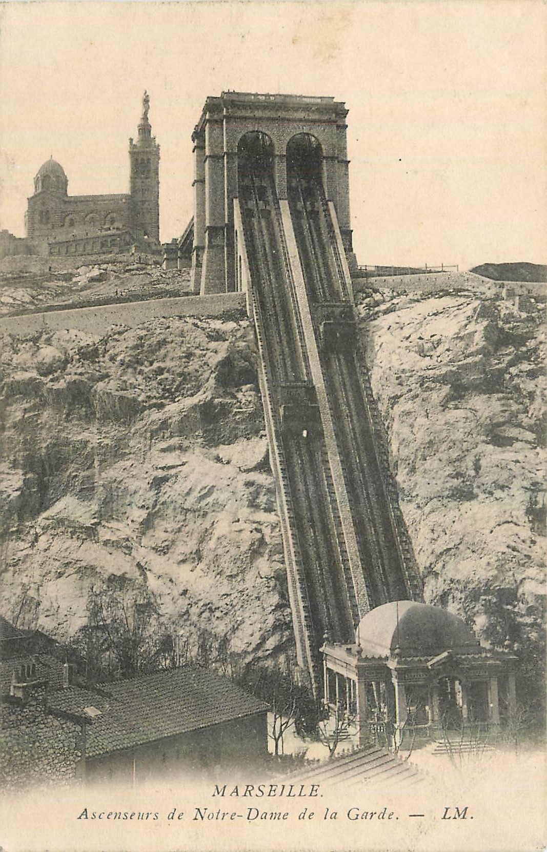 CPA Marseille Ascenseurs de Notre Dame de la Garde