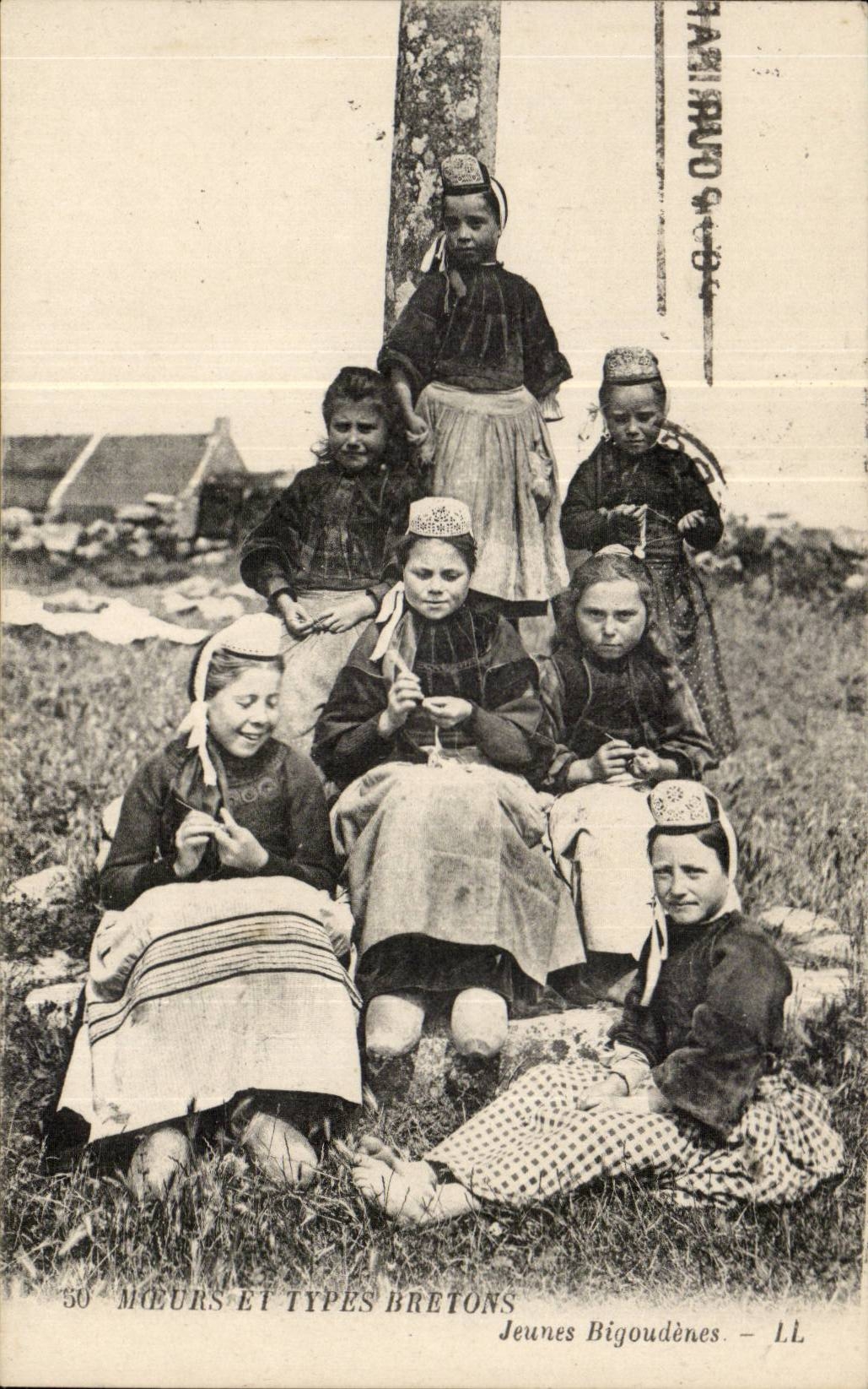 Young Brittany Manners and Breton Types Bigoudenes- CPA