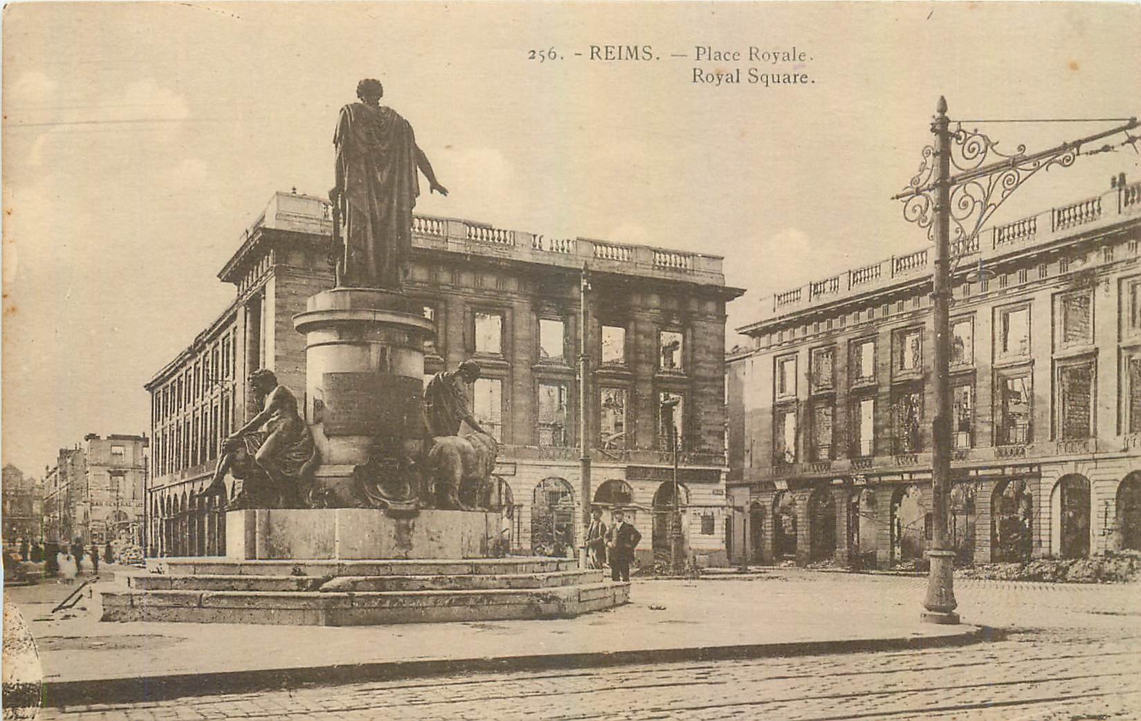 CPA Reims Place Royale 