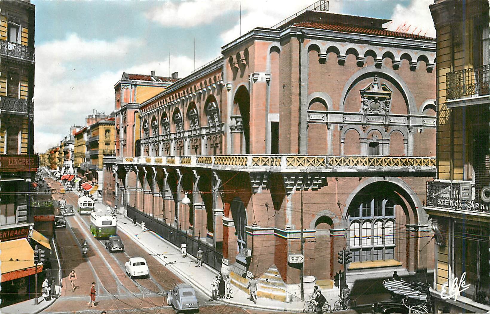 CPM Toulouse La Ville Rose Le Musee des Augustins et la Rue d'Alsace Lorraine 