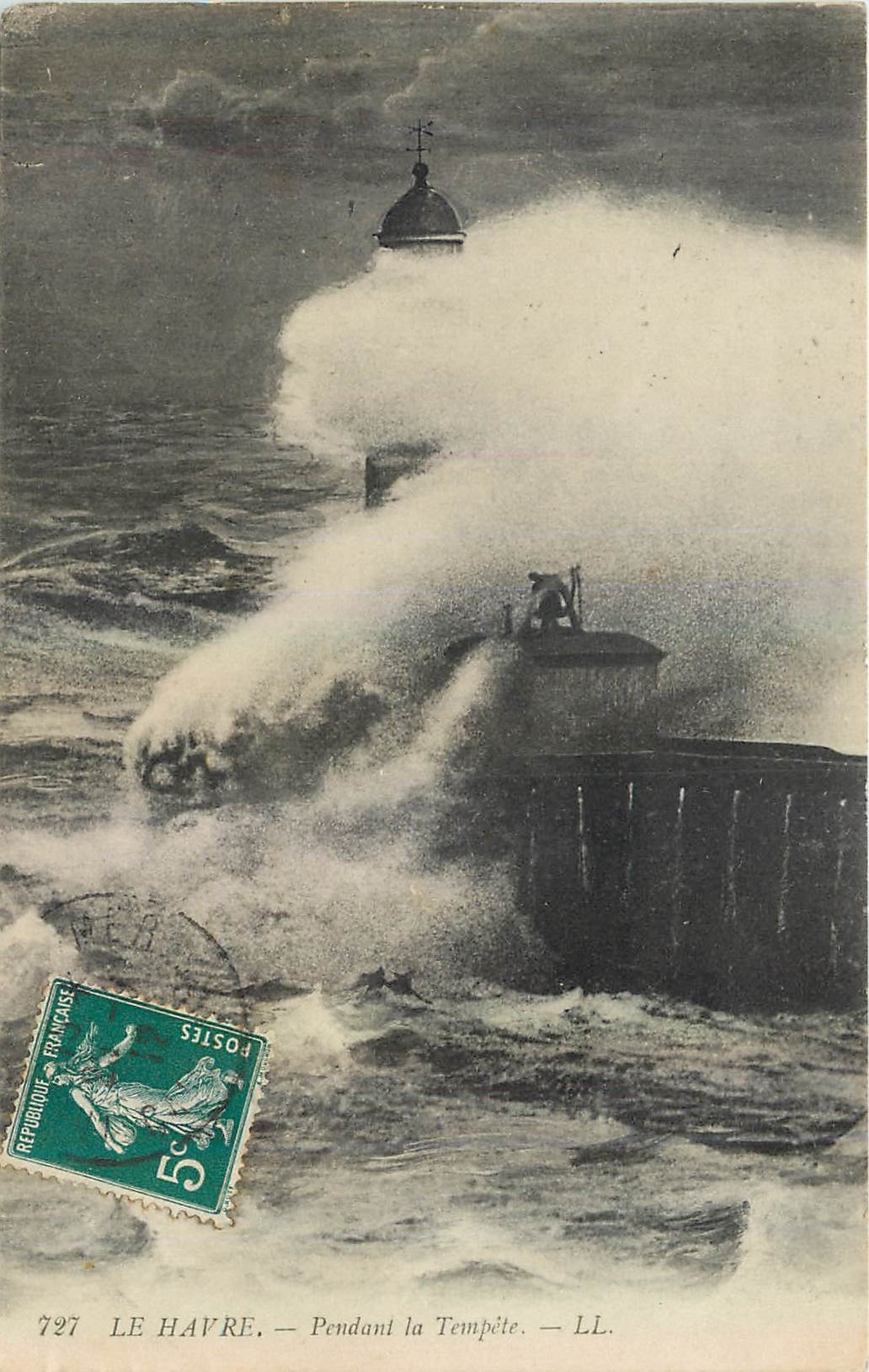 CPA Le Havre Pendant la Tempete Phare