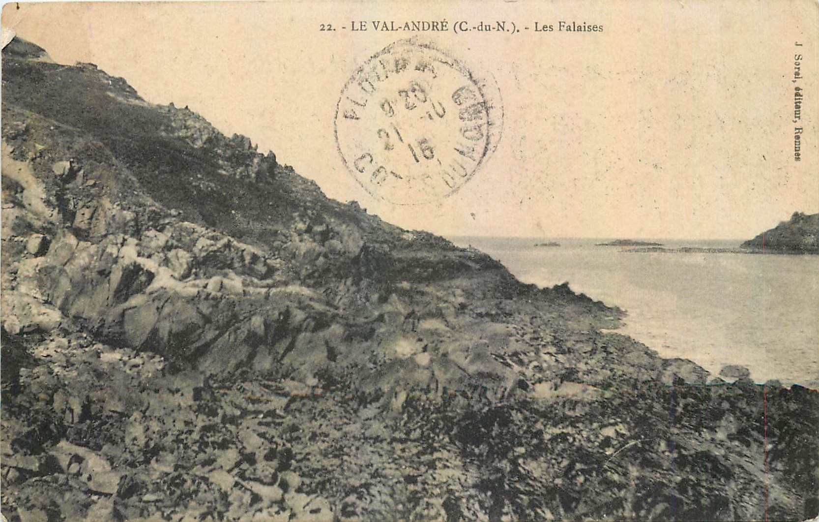 CPA Le Val Andre C du N Les Falaises 