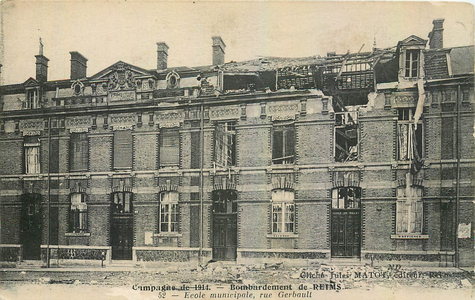CPA Campagne de 1914 Bombardement de Reims Militaria