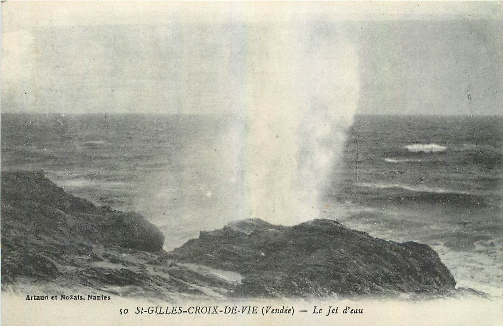 CPA St Gilles Croix de Vie Vendee Le Jet d'eau