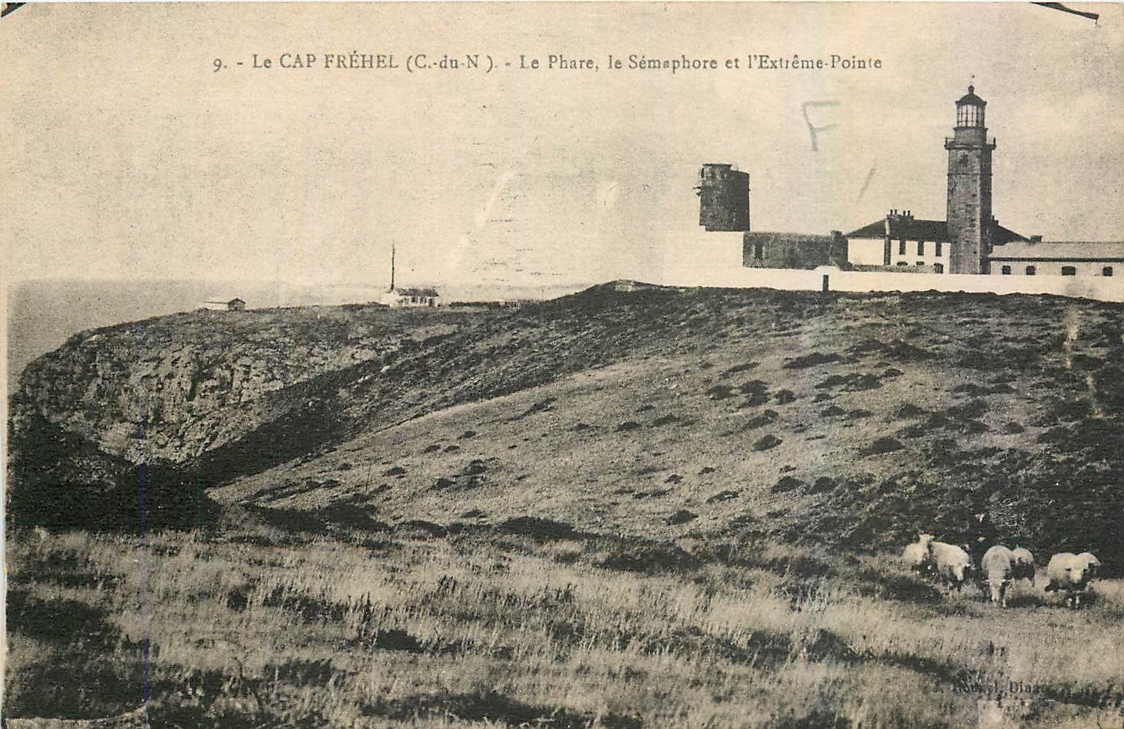 CPA Le Cap Frehel C du N Le Phare le Semaphore et l'Extreme Pointe 