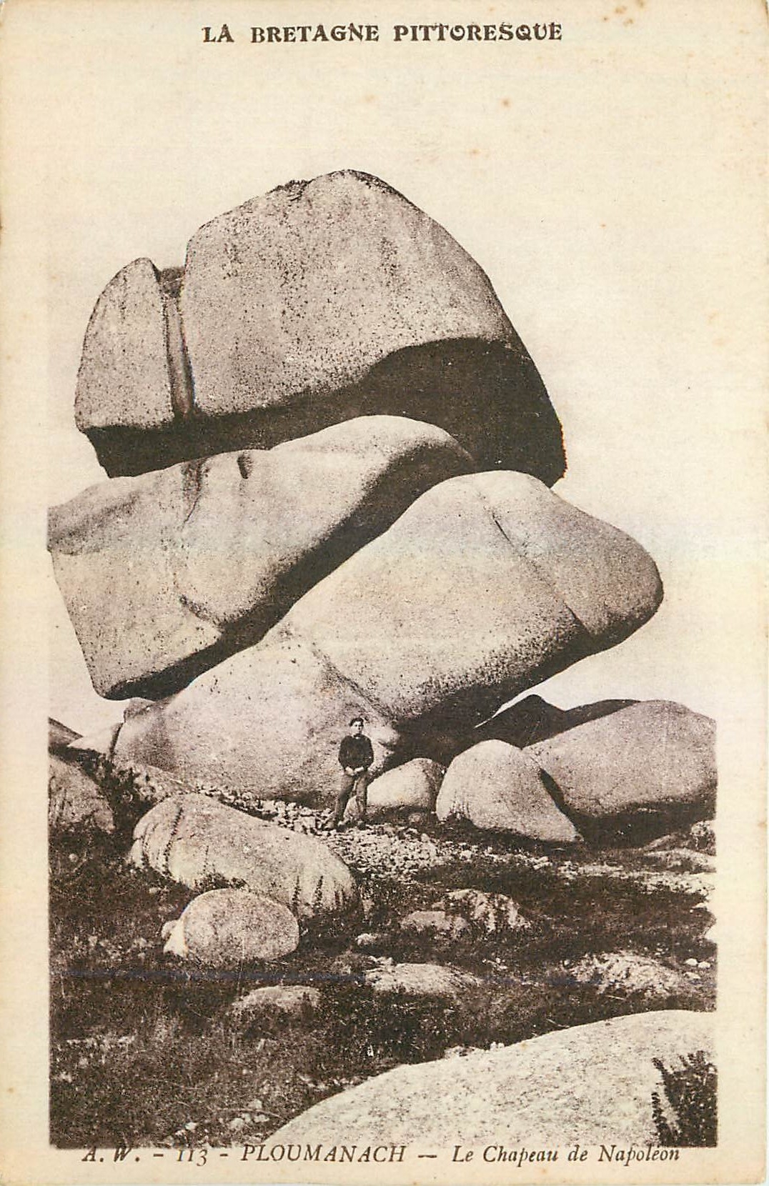 CPA Ploumanach Le Chapeau de Napoleon 