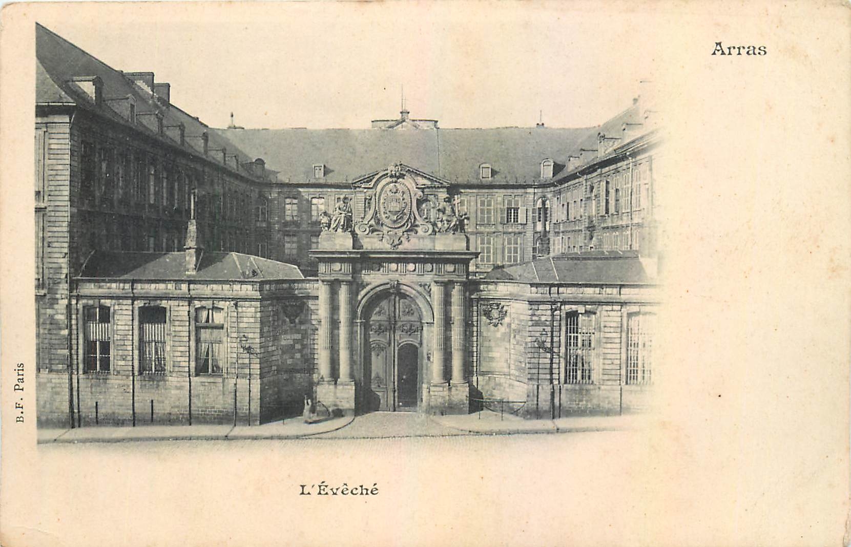 CPA Arras L'Eveche 