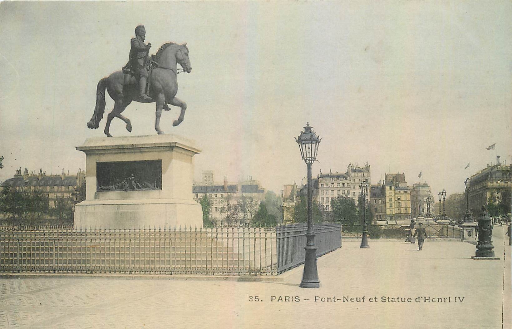 CPA Paris Pont Neuf et Statue d'Henri IV 