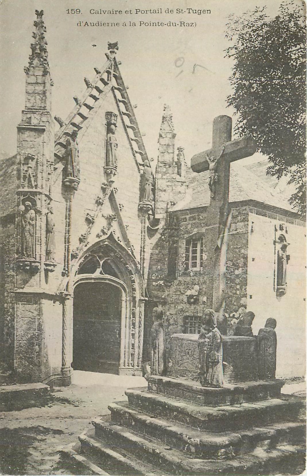 CPA Calvaire et Portail de St Tugen d'Audierne a la Pointe du Raz
