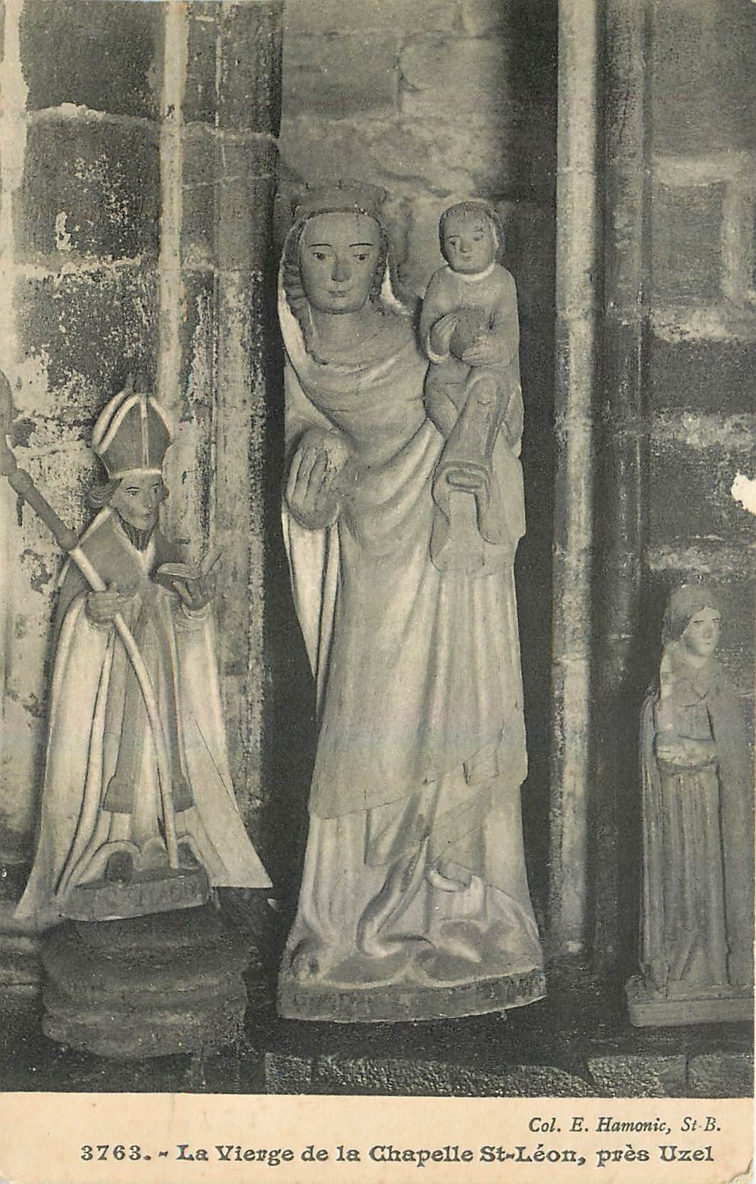 CPA La Vierge de la Chapelle St Leon pres Uzel